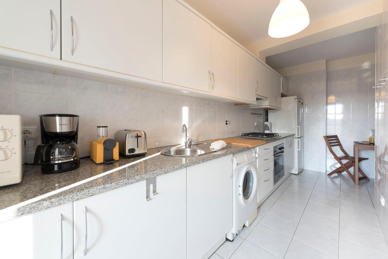 Lovelystay - Homey Feeling Flat W/ Free Parking Porto Exteriér fotografie