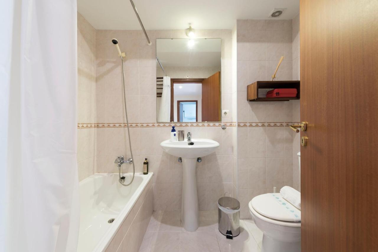 Lovelystay - Homey Feeling Flat W/ Free Parking Porto Exteriér fotografie